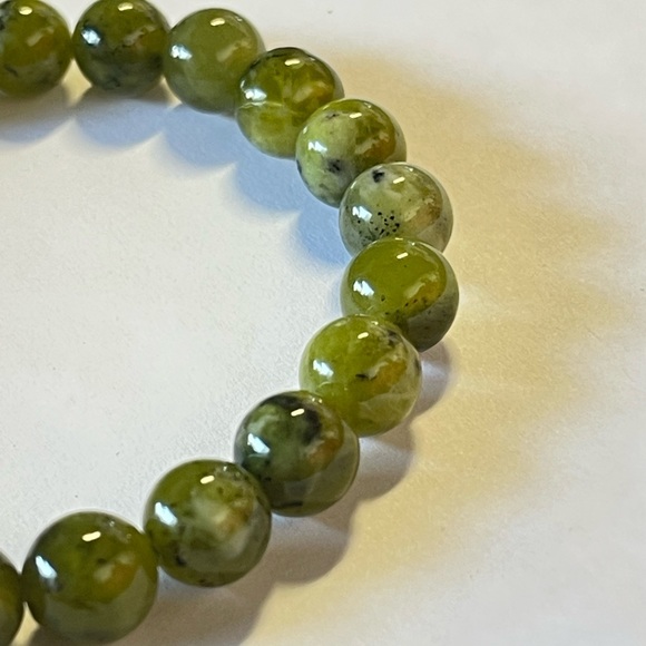 Natural Jade Bracelet Green Jade Round Beaded Stretchy Bracelet Crystal - Picture 4 of 6